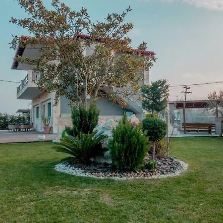 Garden Villa Afytos Exterior photo