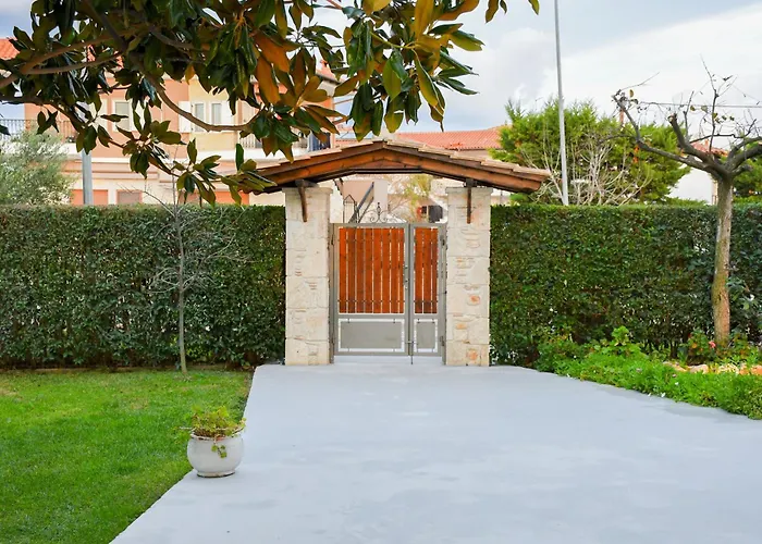 Garden Villa Afytos