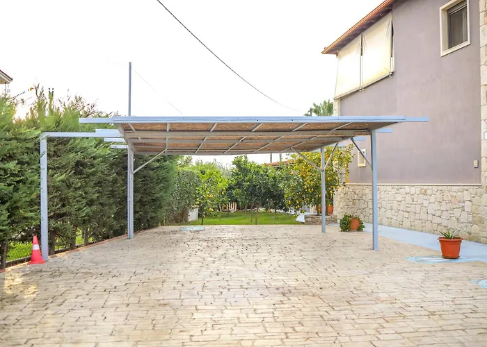 Garden Villa Afytos