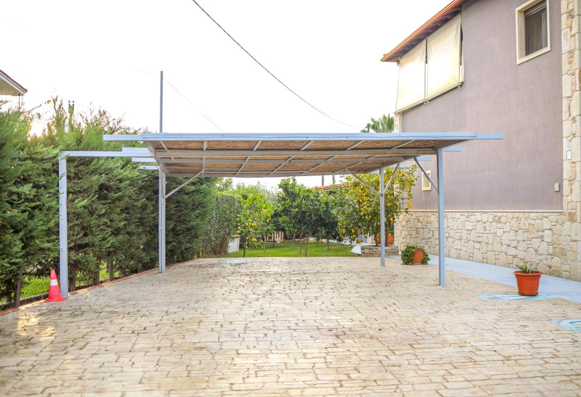 Garden * Afytos